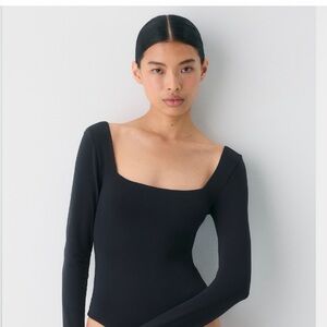 Aritzia Black Long Sleeve Bodysuit babaton